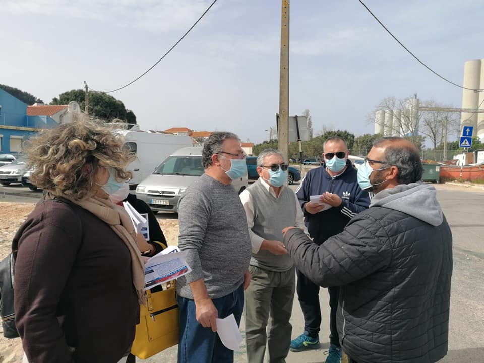 Eleitos CDU em contacto com as populações da Caparica e Trafaria